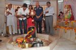 Hrithik Roshan celebrates Shivratri with his family in Panvel, Mumbai on 10th March 2013 (14).JPG